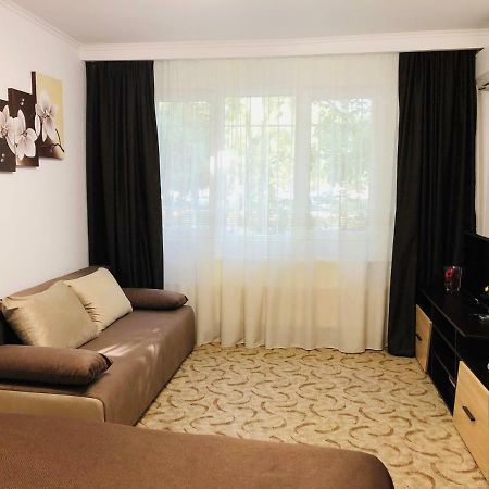 Apartament Ramo Lägenhet Bukarest Exteriör bild